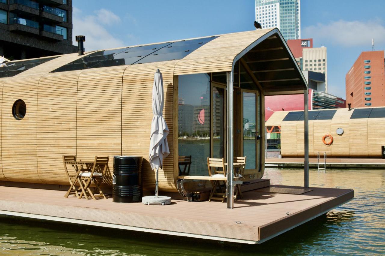 Wikkelboat Nr1 At Floating Rotterdam Rijnhaven Villa Esterno foto